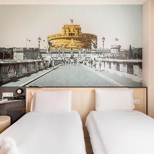 Roma Aeroporto Fiera 2 פיומיצ'ינו