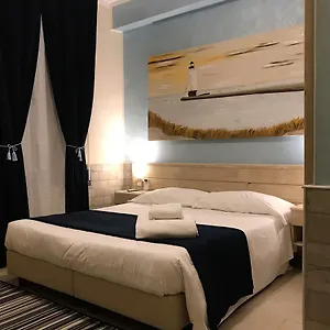 Airport Deluxe פיומיצ'ינו