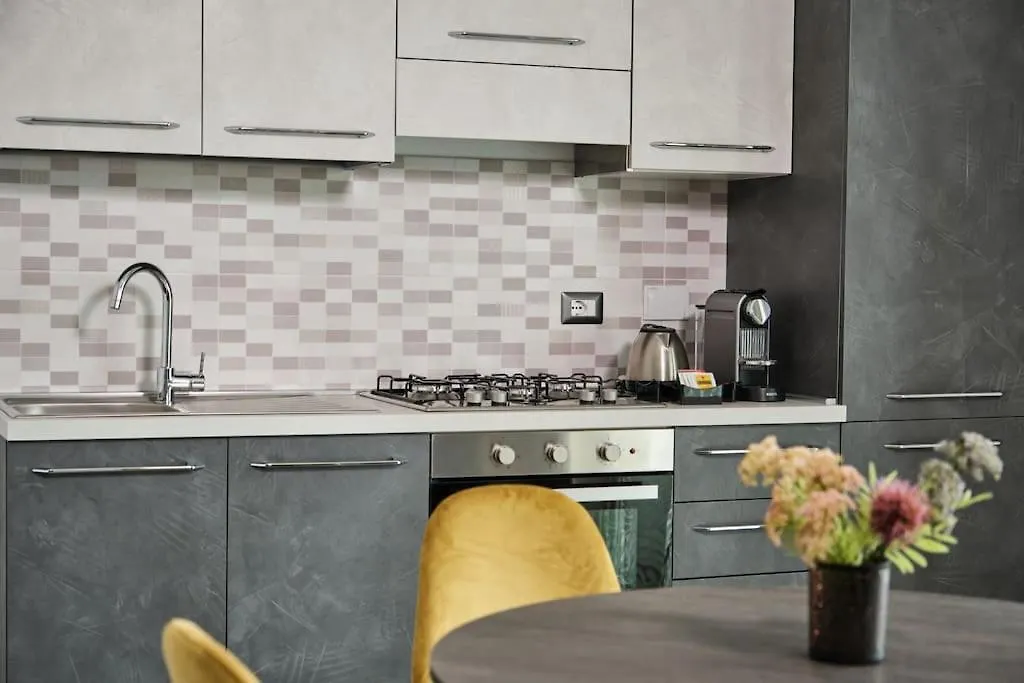 Apartment Aeroporto A 3 Minuti - Suite Con Parcheggio Privato Fiumicino Italy